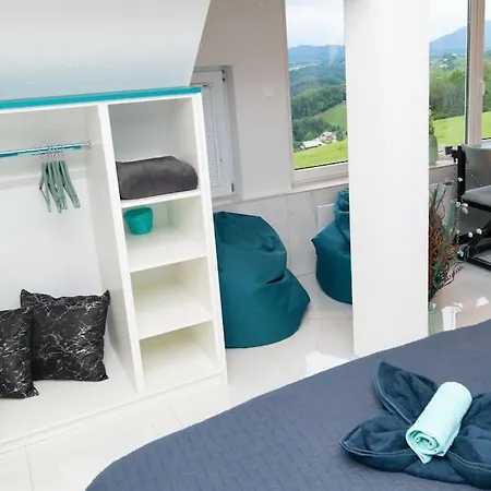 Prázdninový dům Vineyard House With Sauna And Jacuzzi For 2 Gorica pri Slivnici
